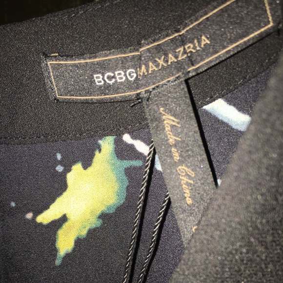 Chic Faux Wrap Romper - Picture 4 of 8